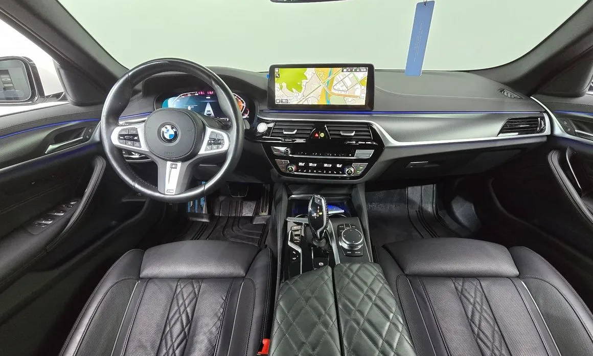 BMW 5-Series 2023 из KR, фото 10