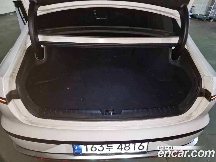 Hyundai Grandeur 2023 из KR, фото 4