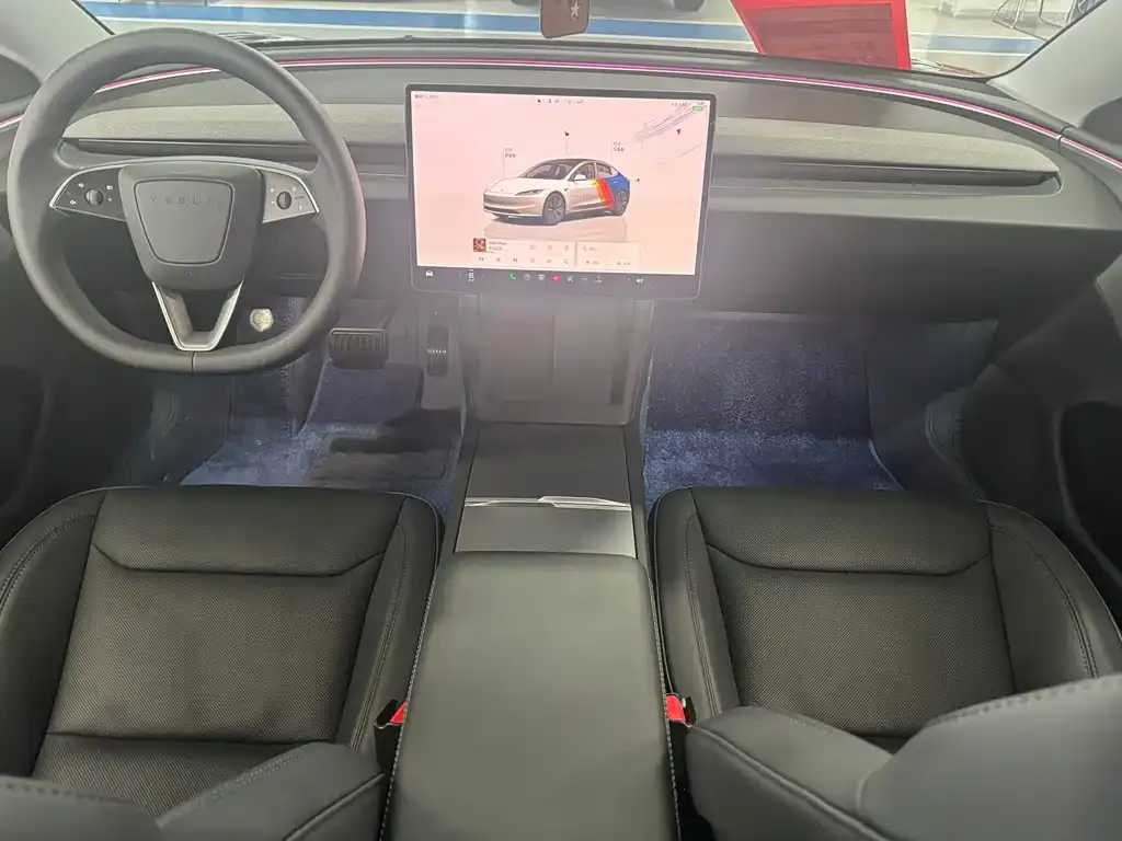 Tesla Model 3 — фото 8