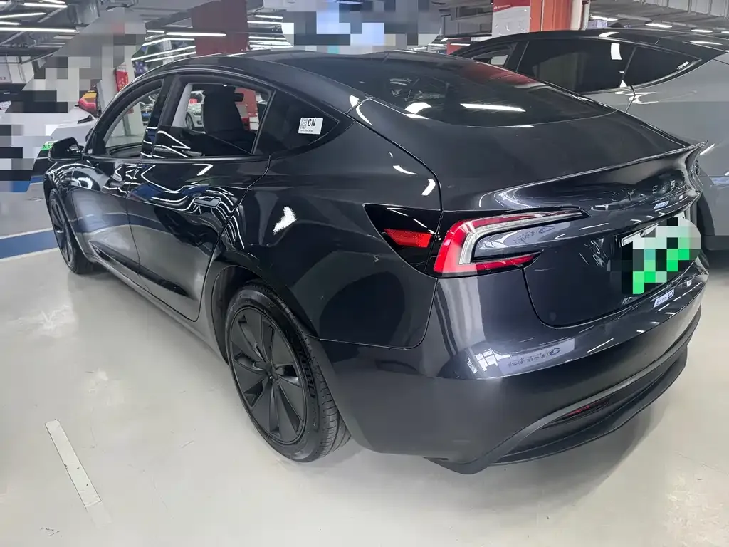 Tesla Model 3 — фото 5