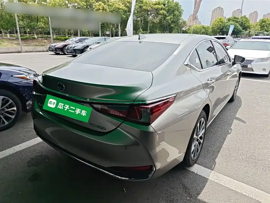 Lexus ES — фото 5