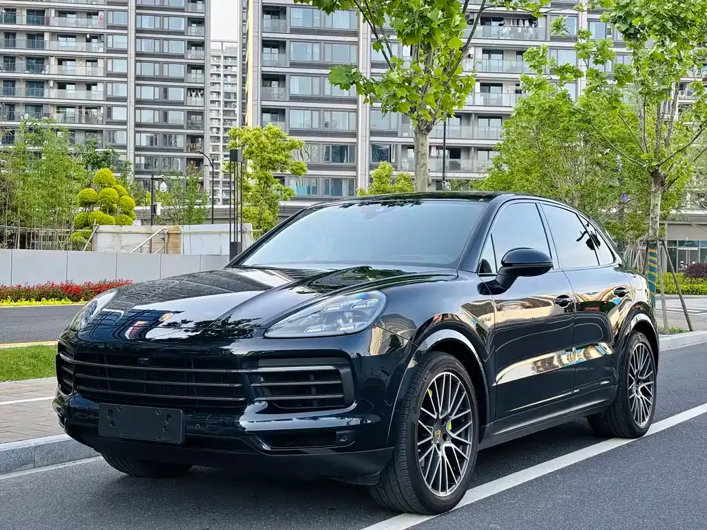Porsche Cayenne Hybrid — фото 1