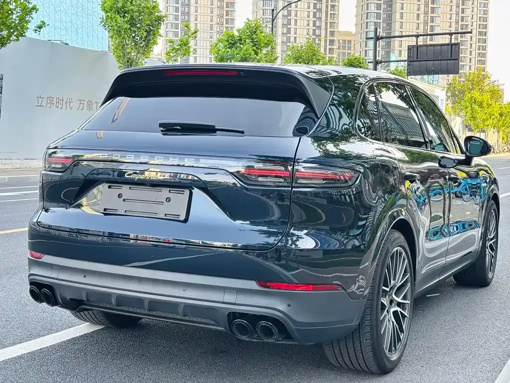 Porsche Cayenne Hybrid — фото 9