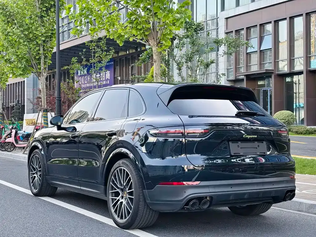 Porsche Cayenne Hybrid — фото 10