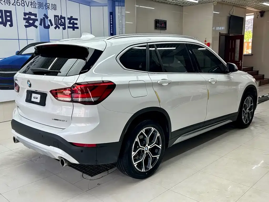 BMW X1 — фото 10