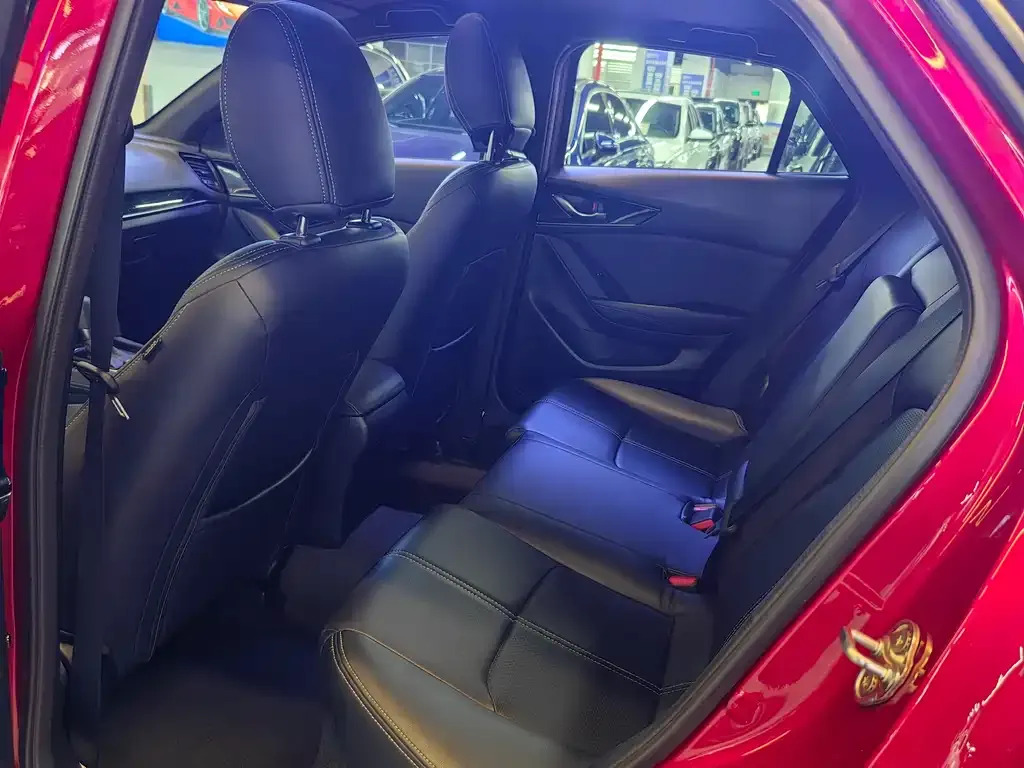 Mazda CX-4 2021 из CN, фото 7