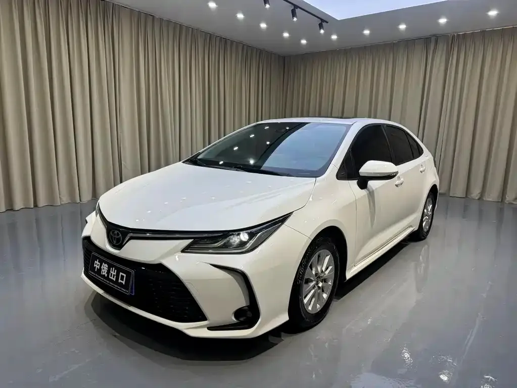 Toyota Corolla — фото 1