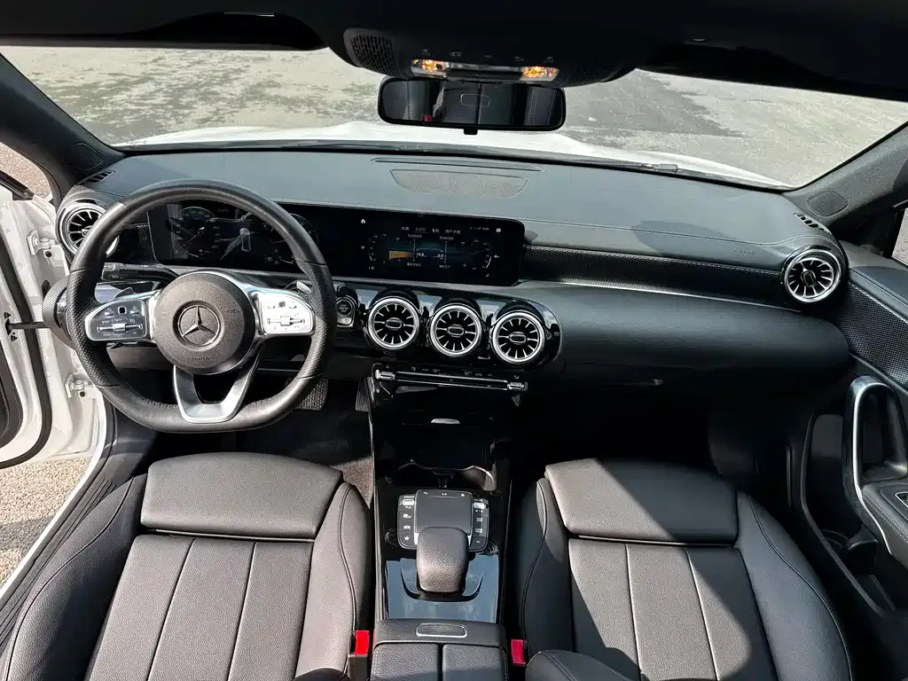 Mercedes-Benz A-Class — фото 10