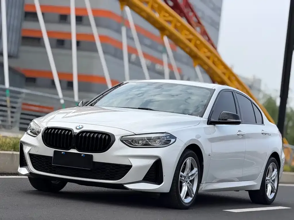 BMW 1 Series — фото 1