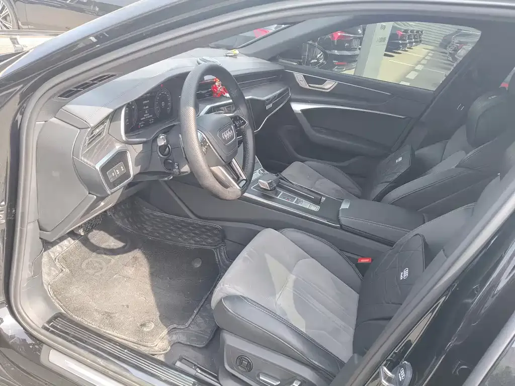 Audi A6L — фото 4