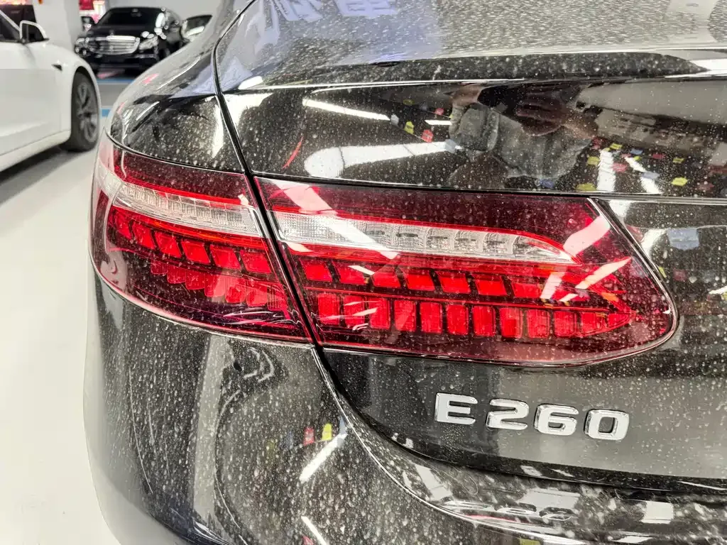 Mercedes-Benz E-Class (Import) — фото 5