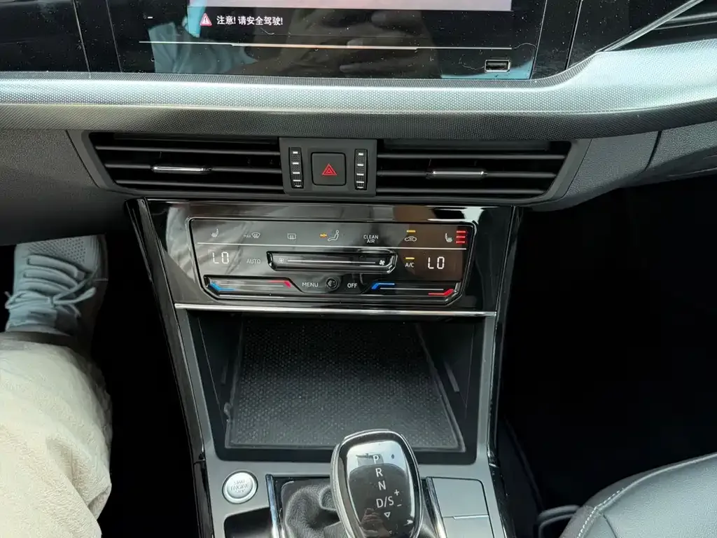 Volkswagen Passat — фото 7