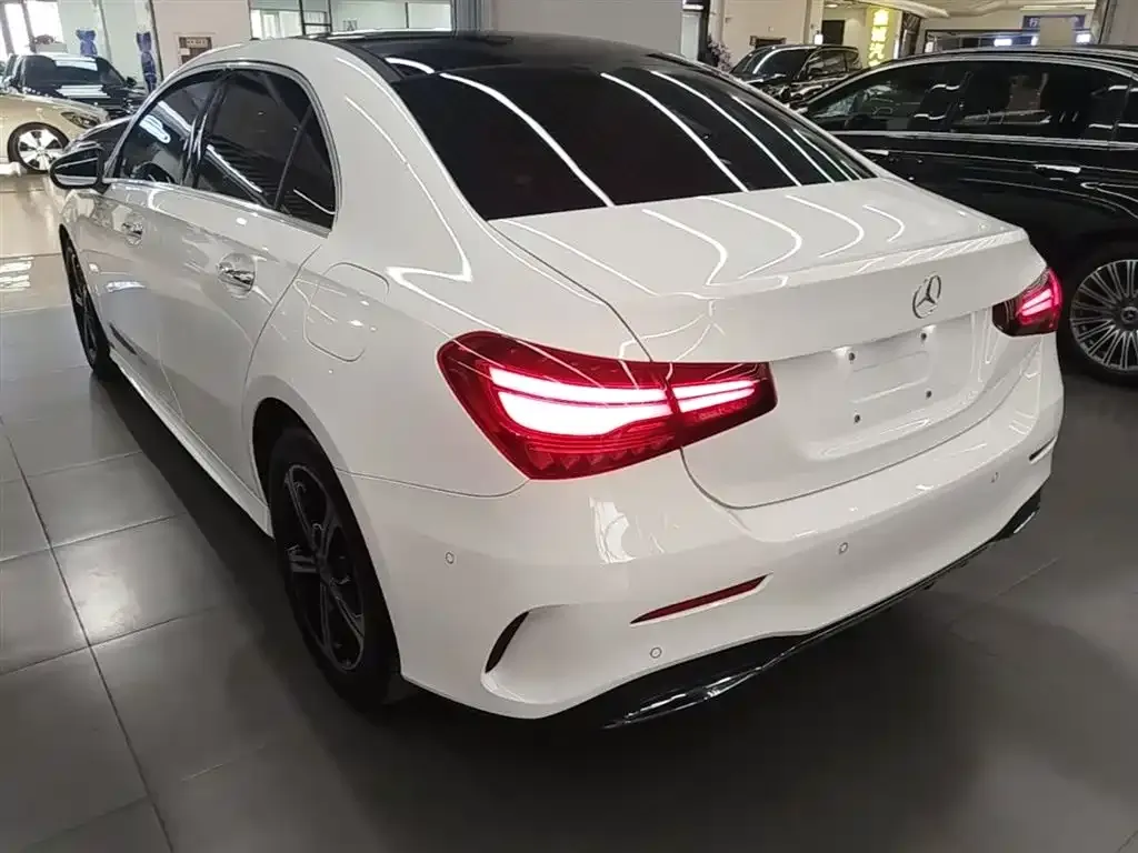 Mercedes-Benz A-Class — фото 10