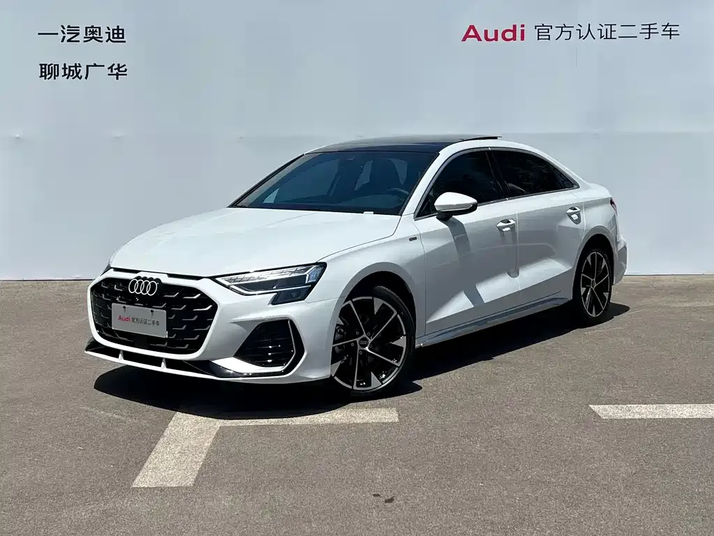Audi A3 — фото 1