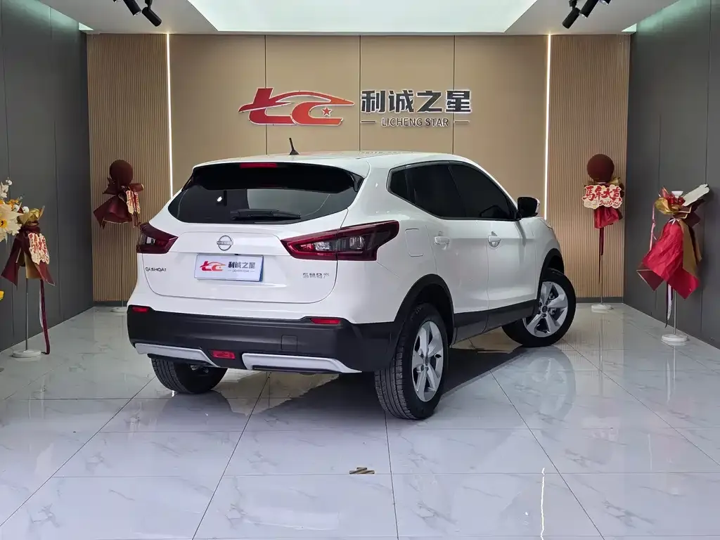 Nissan Qashqai — фото 4