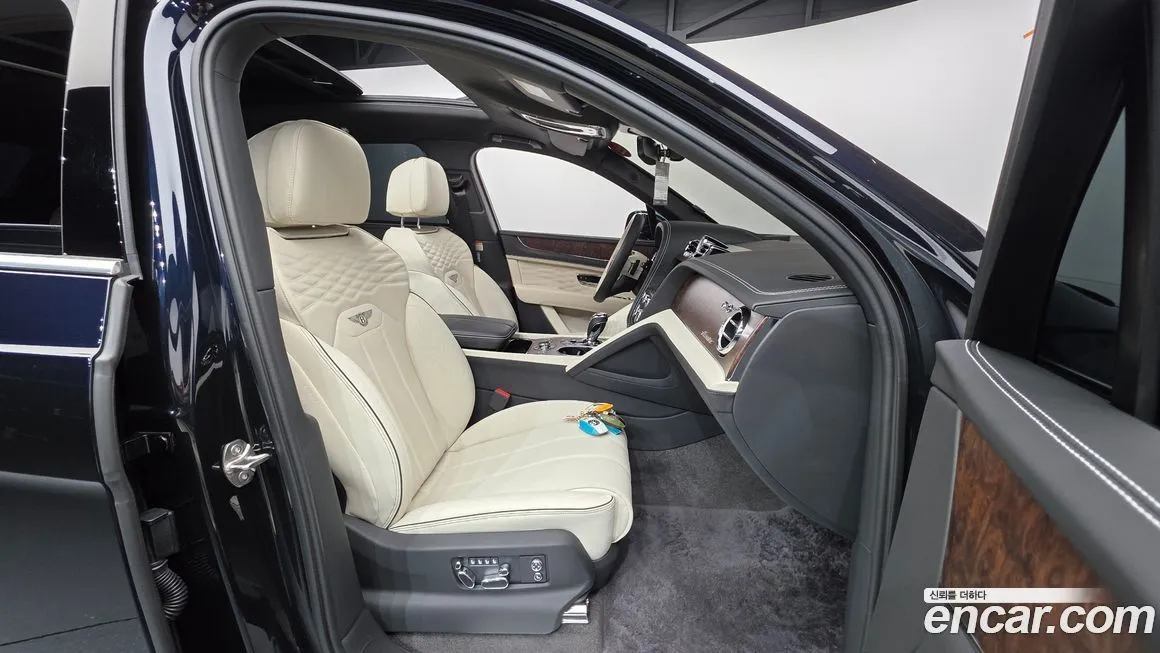 Bentley Bentayga 2025 из KR, фото 9