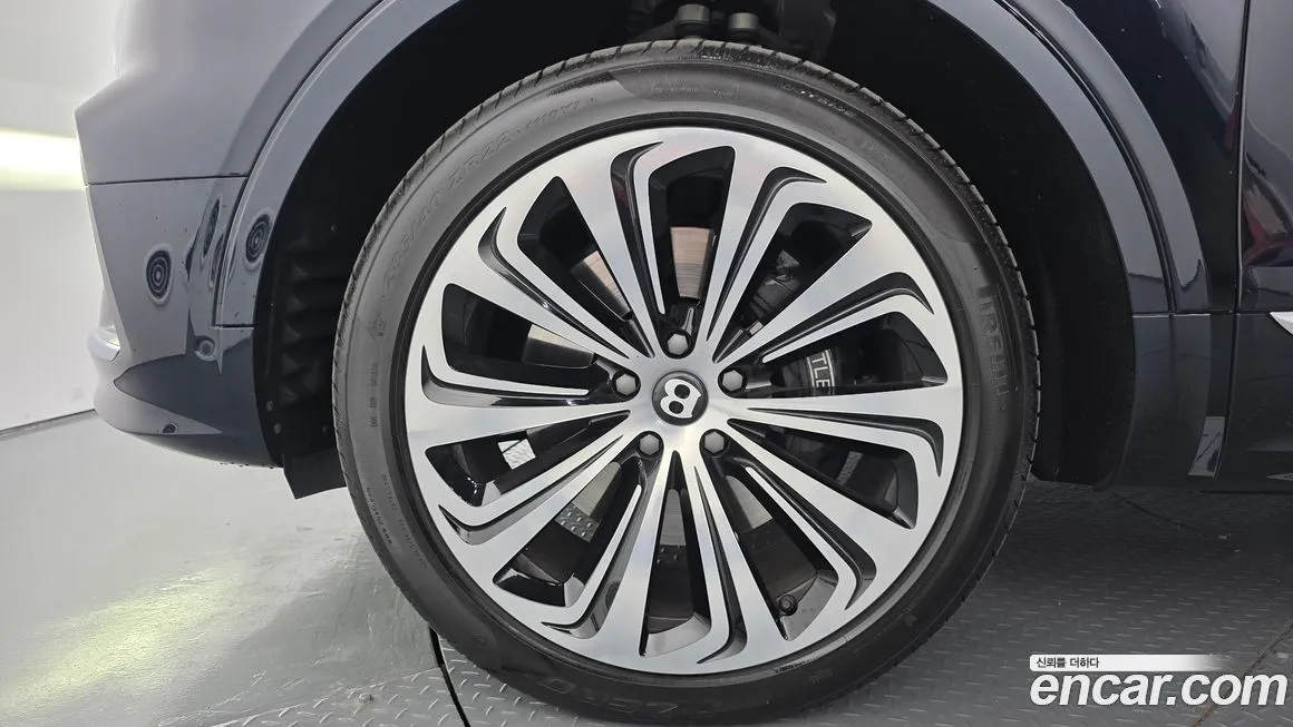 Bentley Bentayga 2025 из KR, фото 7