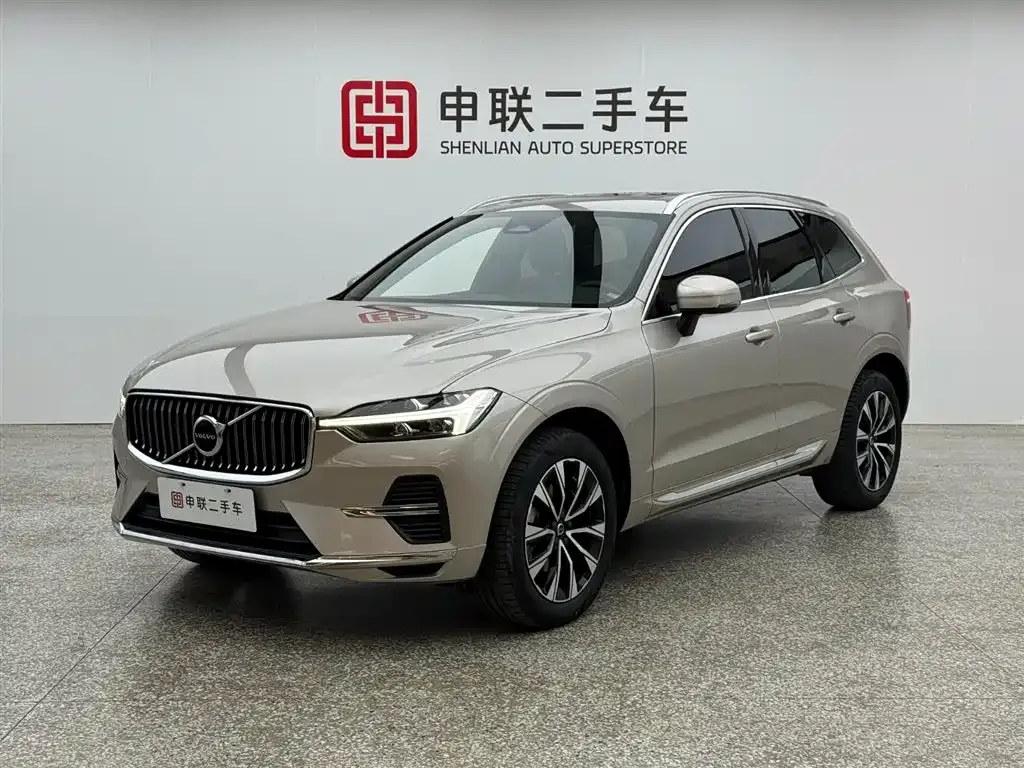 Volvo XC60 — фото 1