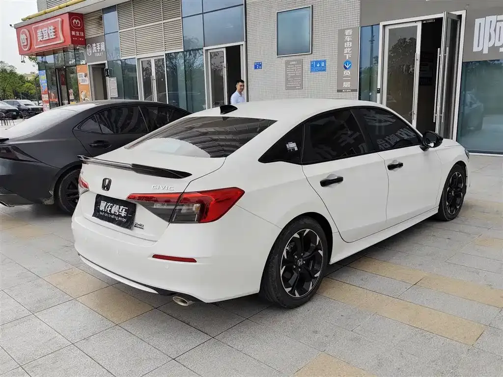 Honda Civic — фото 5