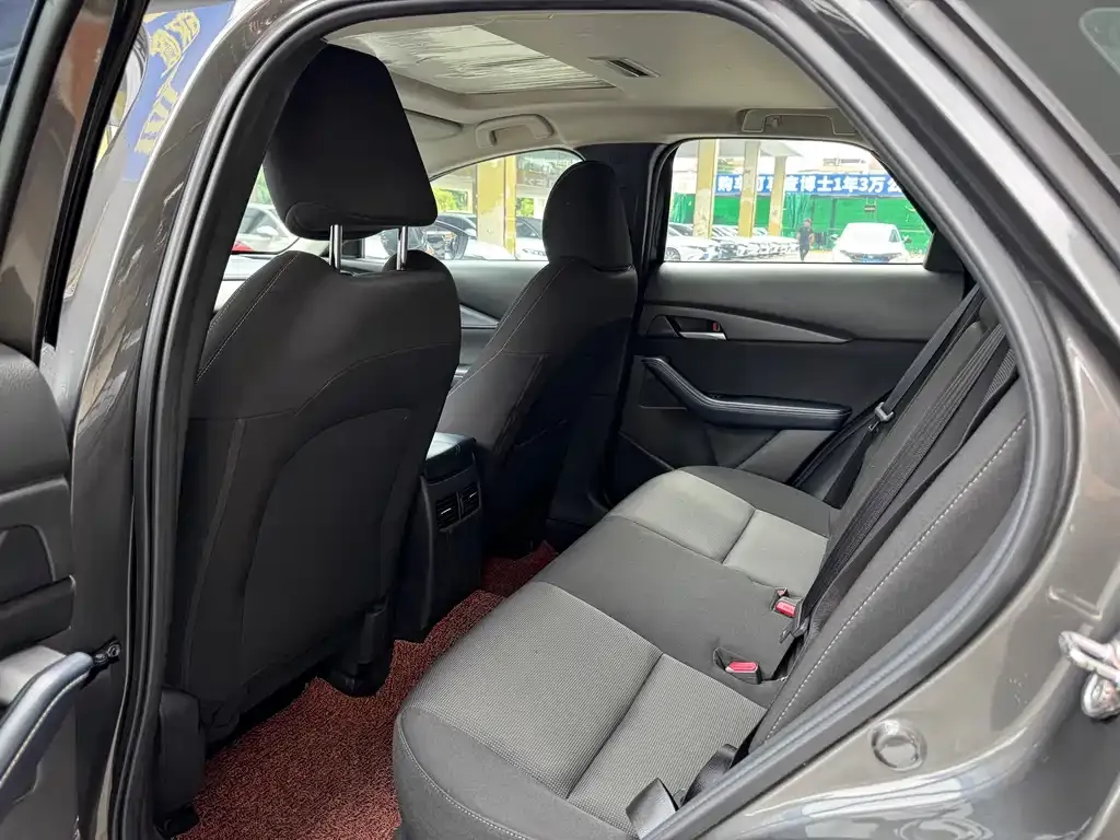 Mazda CX-30 2021 из CN, фото 6