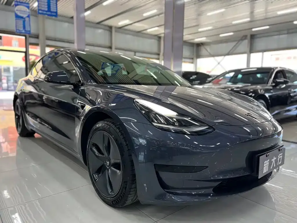 Tesla Model 3 — фото 5