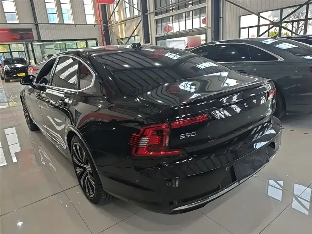 Volvo S90 — фото 10