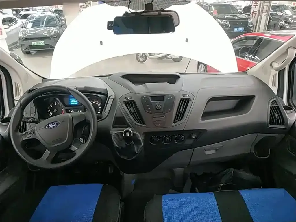Ford Transit 2021 из CN, фото 3