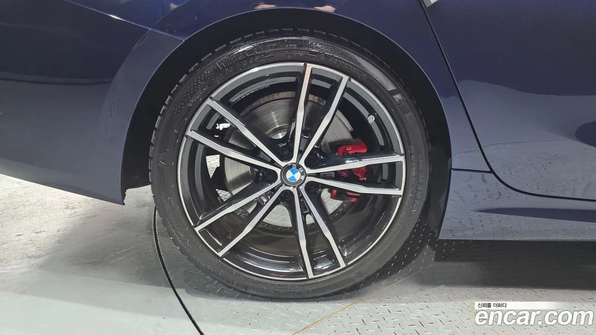 BMW 3-Series 2023 из KR, фото 5