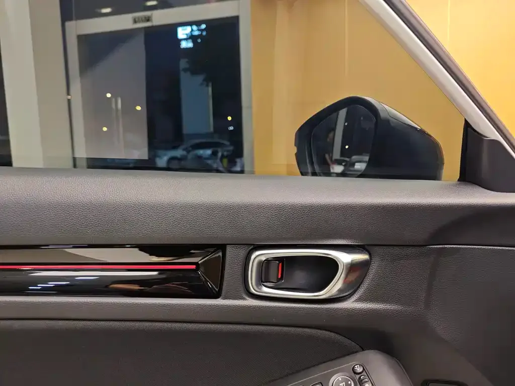 Honda Civic — фото 10