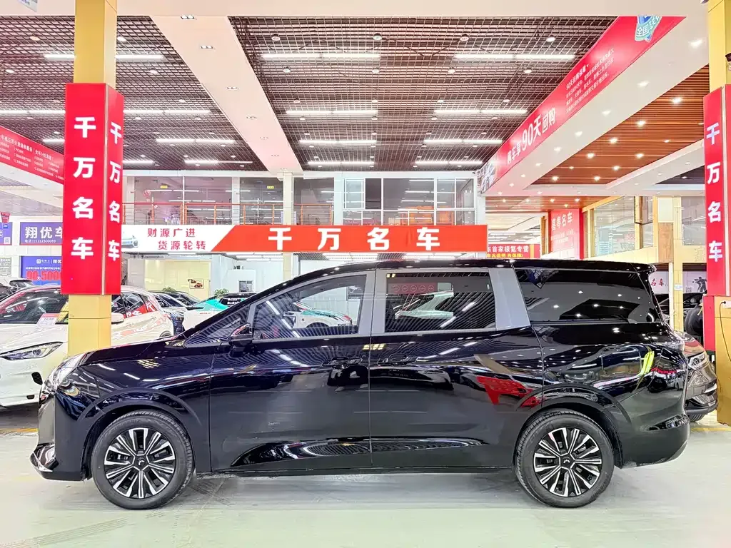 Wuling Starlight 730 New Energy 2025 из CN, фото 4