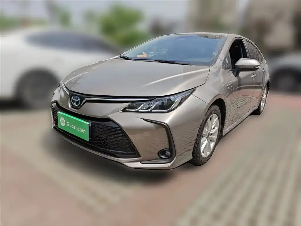 Toyota Corolla — фото 1