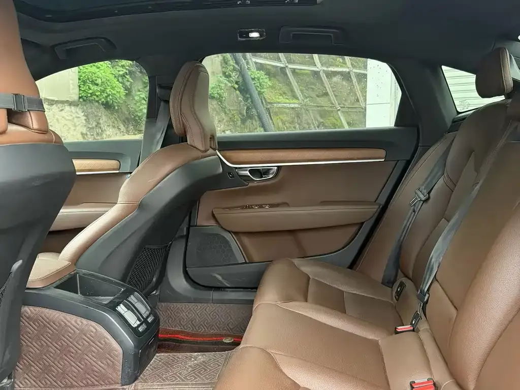 Volvo S90 2021 из CN, фото 6