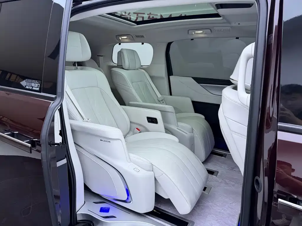 Buick GL8 Hybrid — фото 5