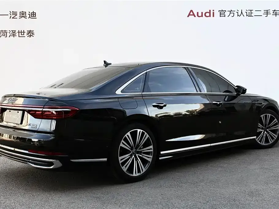 Audi A8 — фото 5