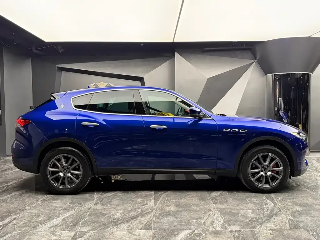 Maserati Levante — фото 2