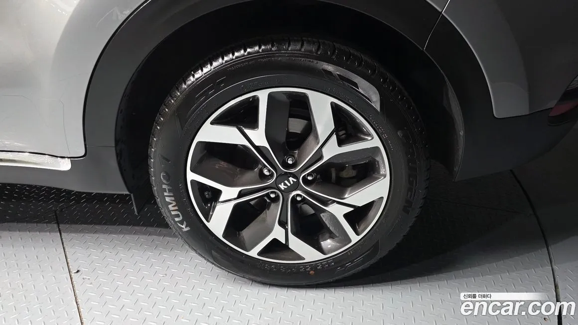 Kia Sportage — фото 10
