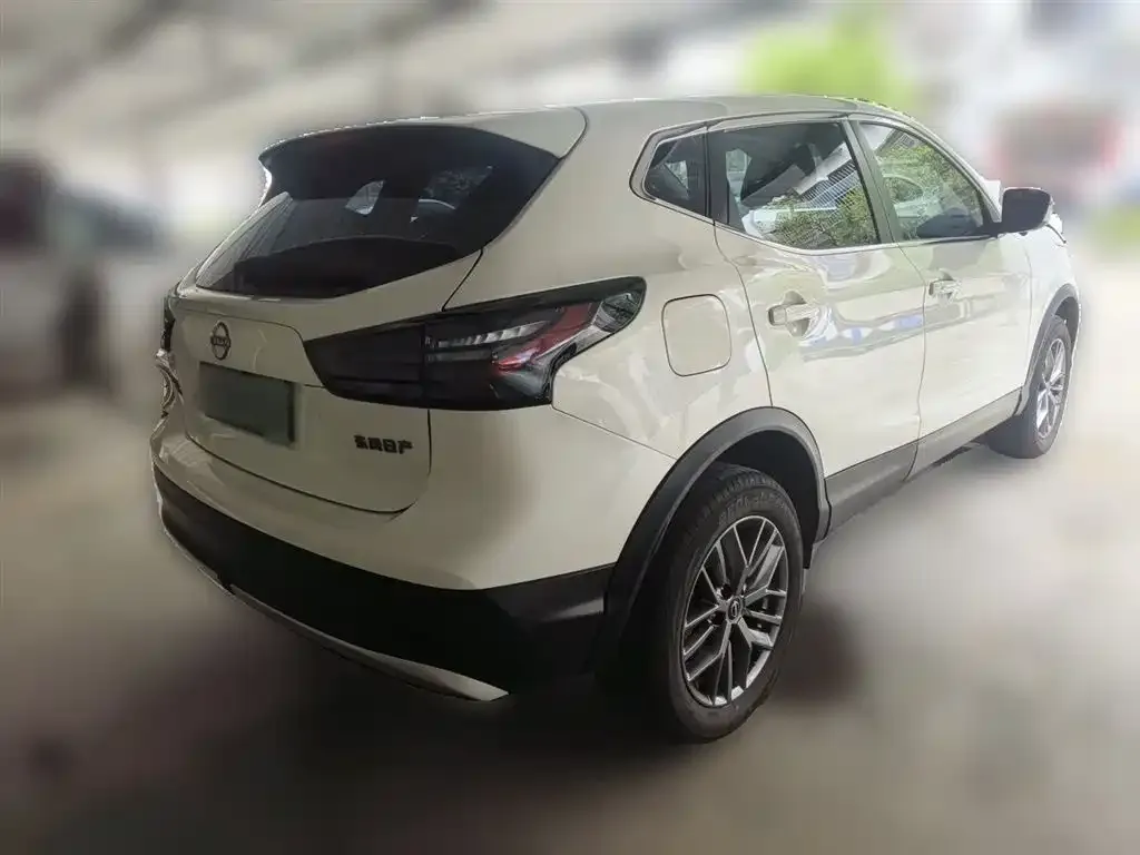 Nissan Qashqai — фото 7