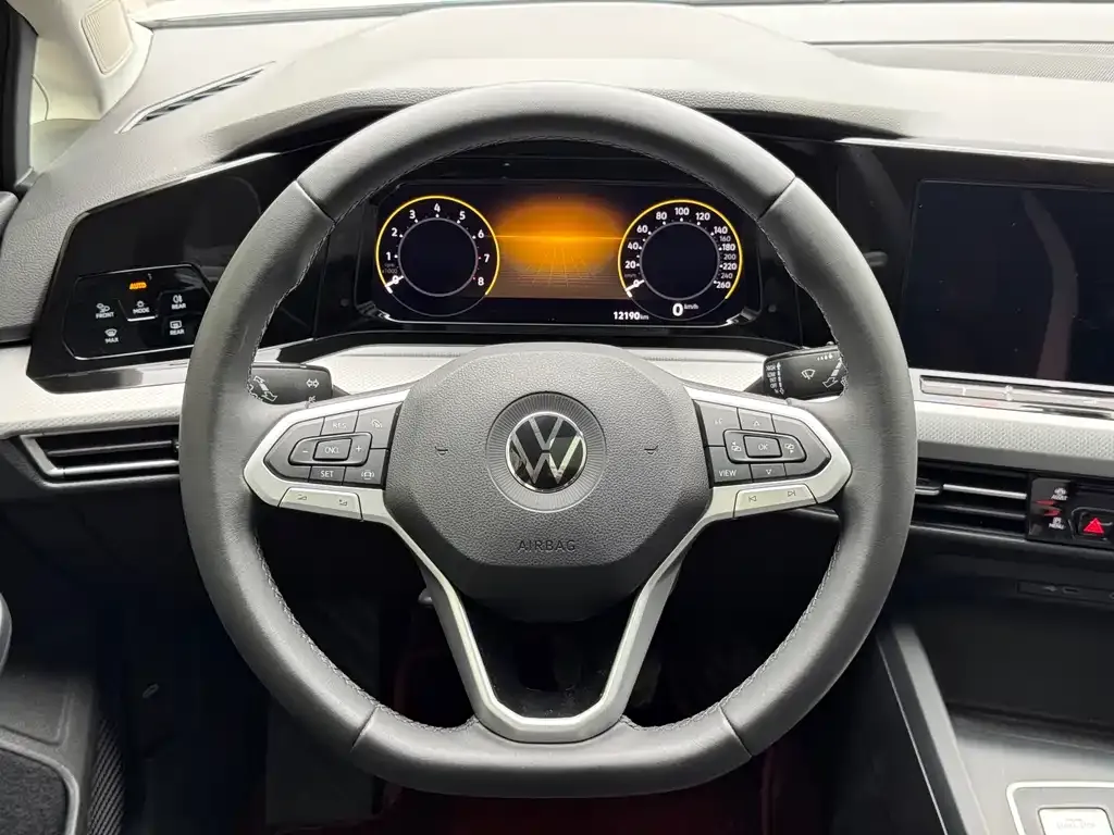 Volkswagen Golf — фото 4
