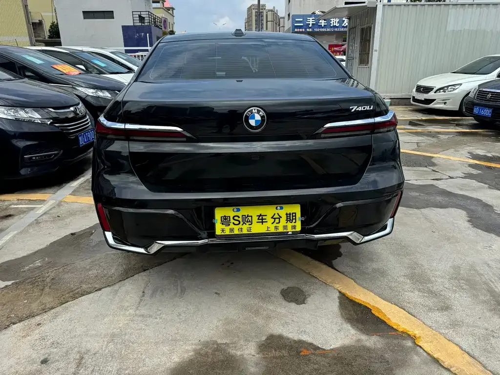 BMW 7 Series 2023 из CN, фото 2