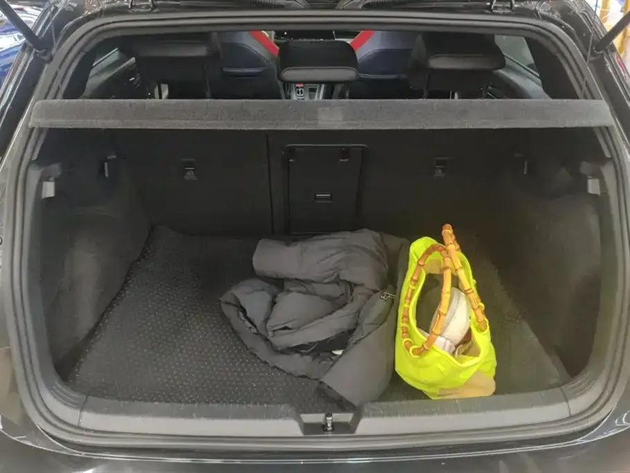 Volkswagen Golf GTI — фото 5