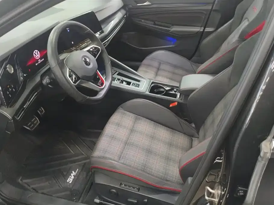 Volkswagen Golf GTI — фото 6