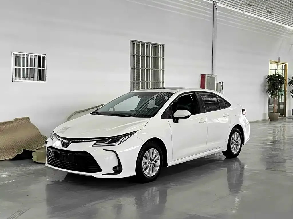 Toyota Corolla — фото 1