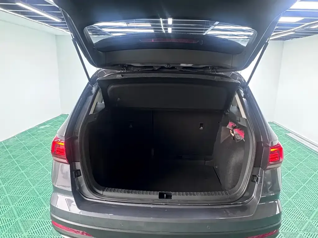 Volkswagen Tharu — фото 3