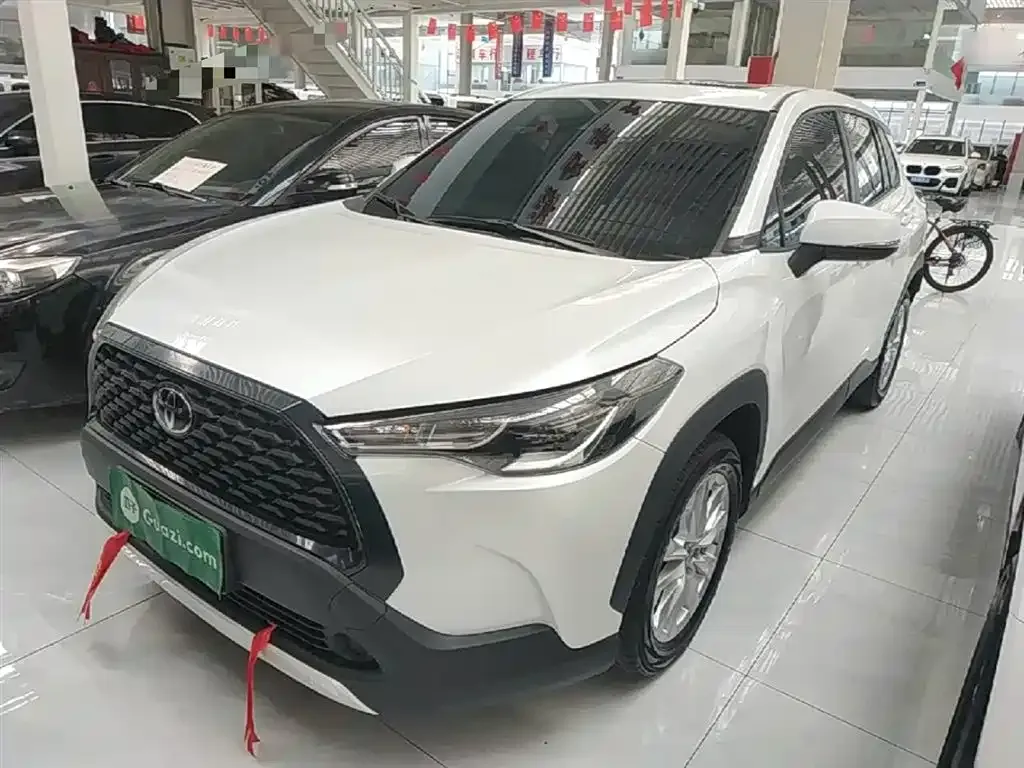 Toyota Corolla Cross — фото 1
