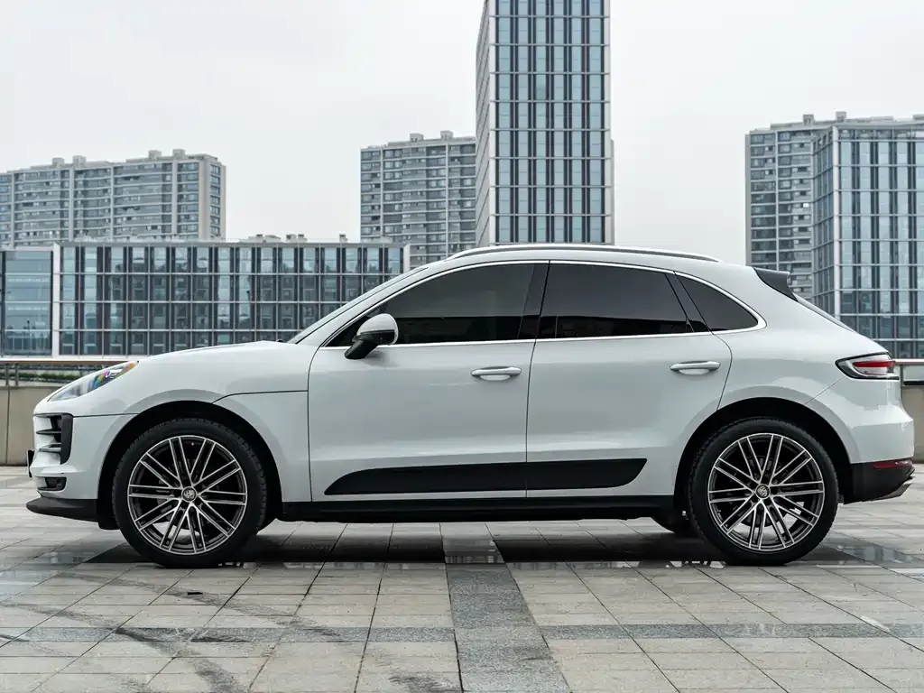 Porsche Macan — фото 10