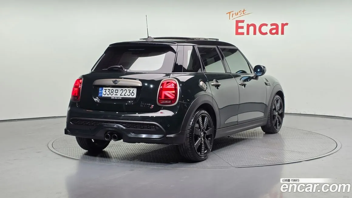 Mini Cooper 2023 из KR, фото 2
