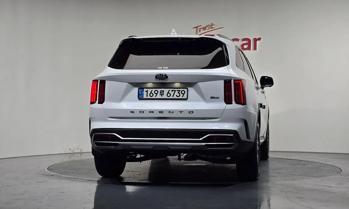 Kia Sorento — фото 8