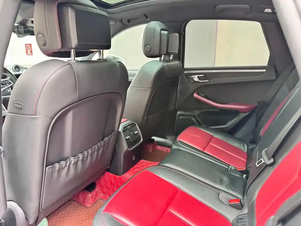 Porsche Macan 2021 из CN, фото 6