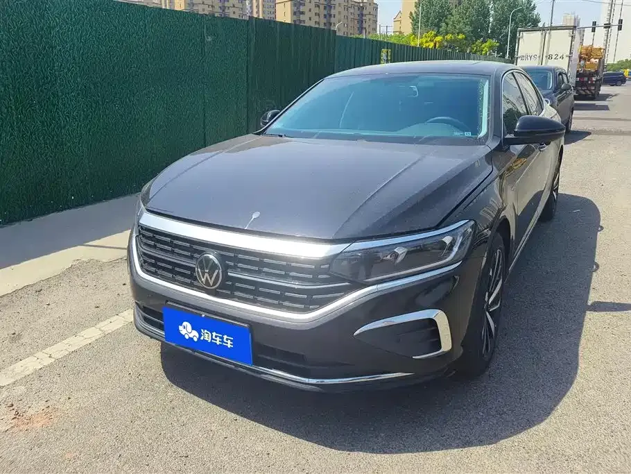 Volkswagen Passat — фото 1