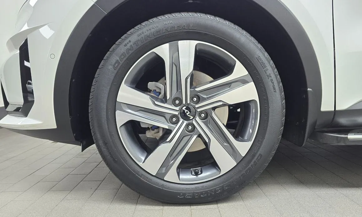 Kia Sorento — фото 7